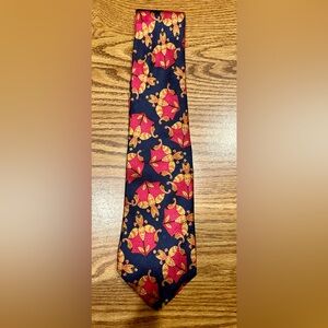 Barbara Blank, New York, silk handmade tie, navy and cranberry